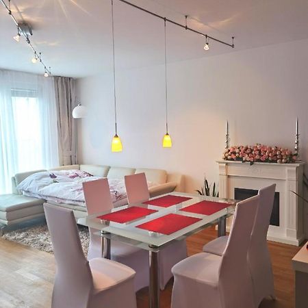 Modernes Studio-Apartment Nahe Zentrum Mit Garagenplatz فيينا المظهر الخارجي الصورة