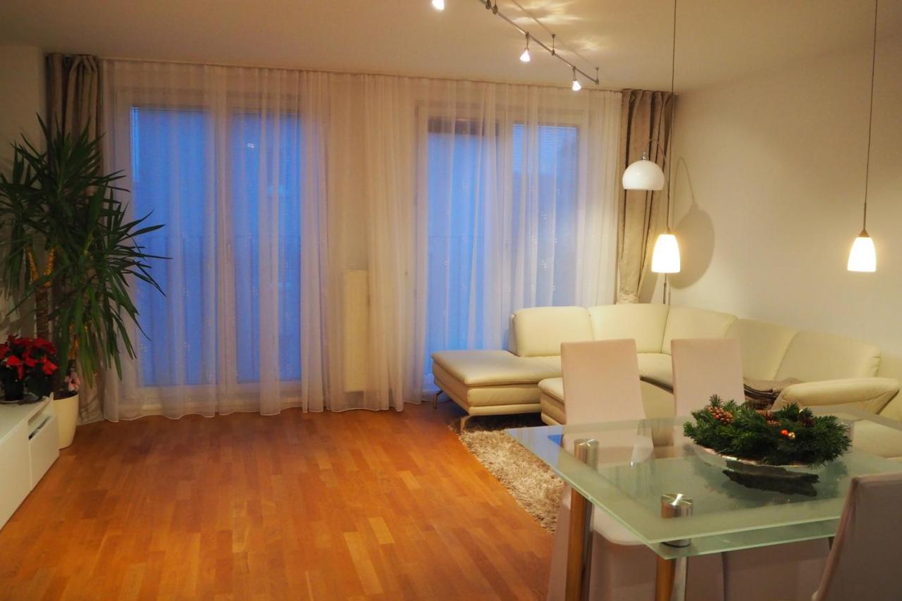 Modernes Studio-Apartment Nahe Zentrum Mit Garagenplatz فيينا المظهر الخارجي الصورة